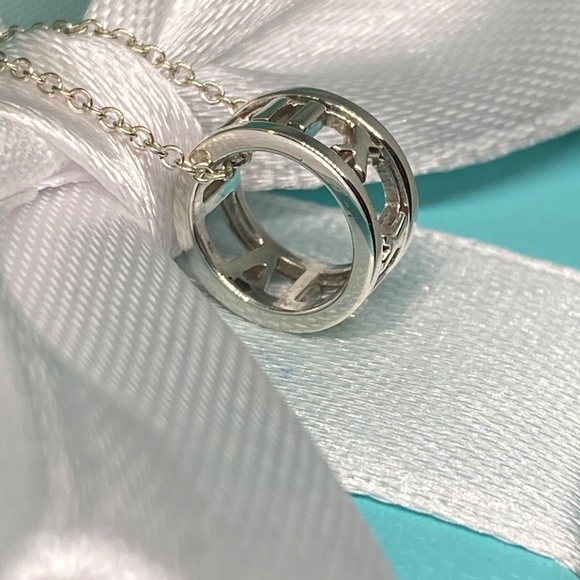 Tiffany & Co Atlas Circle Necklace Sterling Silver 925 16” Retired w/ Box - Picture 8 of 9